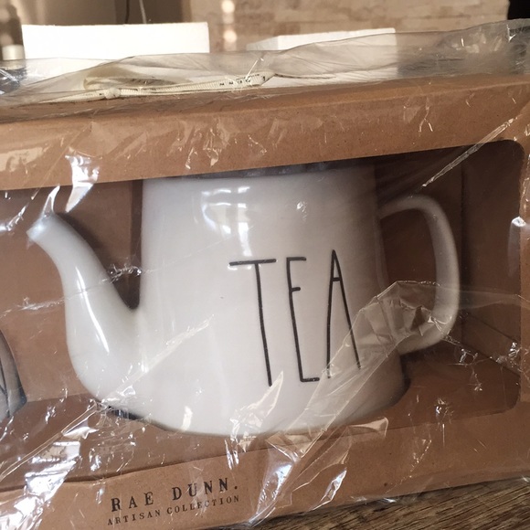 NWTs Adorable Tea Pot & Honey Pot Set!!💕🍯 - Picture 2 of 4